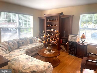 5 Vaccaro Rd, Lawrenceville, NJ 08648 - photo 2