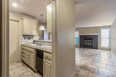 12011 W 58th Place unit B, Shawnee, KS 66216 - photo 6