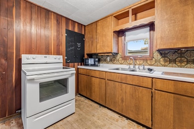 529 Olmstead St, Winona, MN 55987 - photo 7