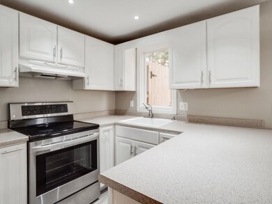 15 Profile Cir, Nashua, NH 03063 - photo 2