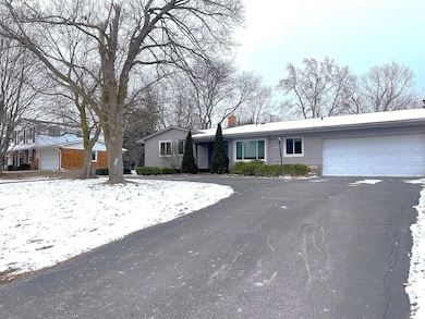 2505 Rambling Way, Bloomfield Hills, MI 48302 - photo 2