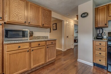 7 Shingle Mill Dr, Nashua, NH 03062 - photo 3