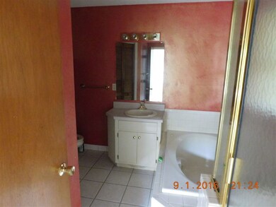 212 Taylor Rd, Walhalla, SC 29691 - photo 6