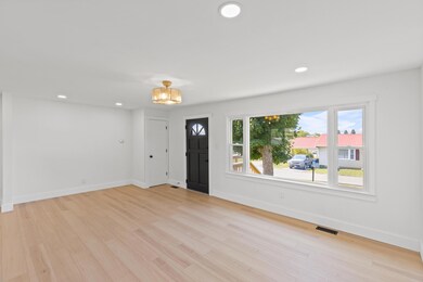 8 Russell St, Flemingsburg, KY 41041 - photo 5