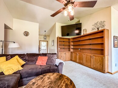 3867 Bonaventure Dr, Columbus, IN 47203 - photo 5