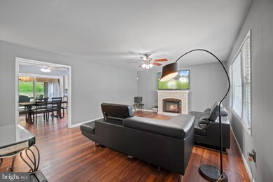 12905 Victoria Heights Dr, Bowie, MD 20715 - photo 2