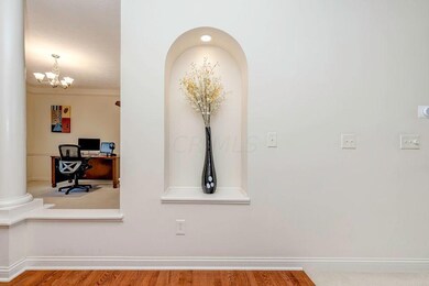 Art Niche by Dining Room!!
