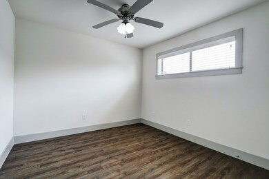 4300 Rosslyn Rd unit 24, Houston, TX 77018 - photo 6