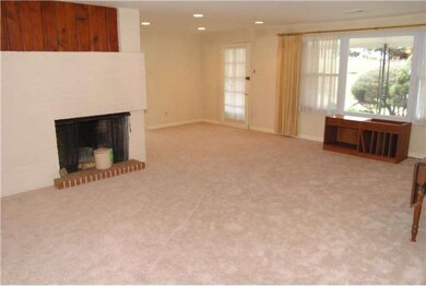 1016 W Heather Rd, Oreland, PA 19075 - photo 7