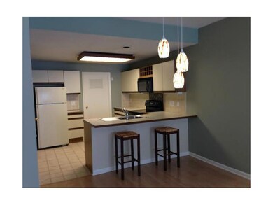 791 Williamsburg Cir unit 427, Warwick, RI 02886 - photo 4