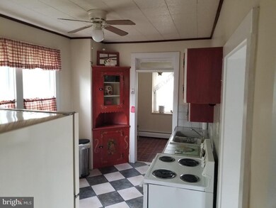 817 W Main St, Palmyra, PA 17078 - photo 5