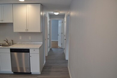 60 Hollis St, Lowell, MA 01852 - photo 7