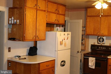 1425 Harding Ave, Hershey, PA 17033 - photo 2