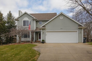 8912 Hathaway-102