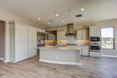 003_Kitchen