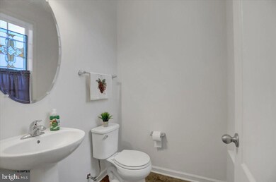 722 Bristol Dr, Greencastle, PA 17225 - photo 5