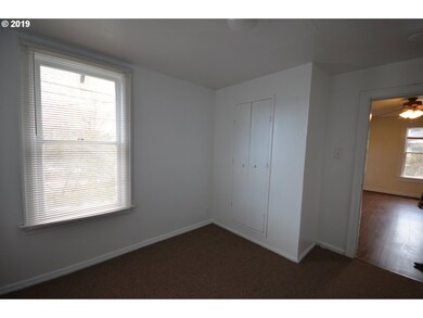 404 E 14th St, the Dalles, OR 97058 - photo 4
