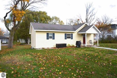 107 Ottawa St, Elk Rapids, MI 49629 - photo 3