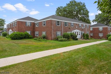 36D W Roselle Ave unit D, Roselle Park, NJ 07204 - photo 2