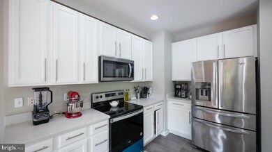 21017 Sojourn Ct, Germantown, MD 20876 - photo 2