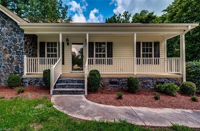 521 Sunrise Ave, Asheboro, NC 27203 - photo 3