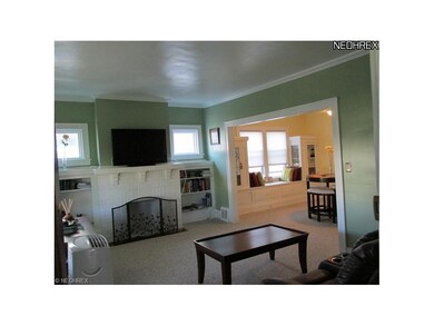 Large 12 x 16 Living Room with 2 year old berber carpet thru out suite.