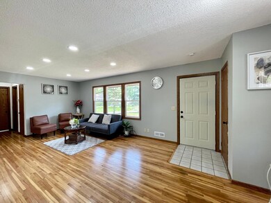 141 104th Ln NE, Minneapolis, MN 55434 - photo 3