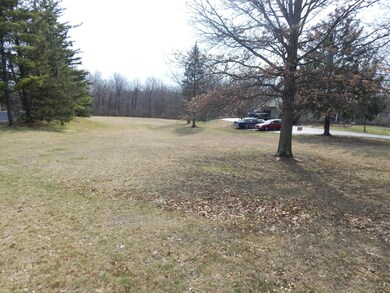 3945 Clime Rd, Columbus, OH 43228 - photo 3