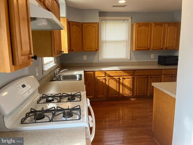 2211 Dickens Ln, Broomall, PA 19008 - photo 5