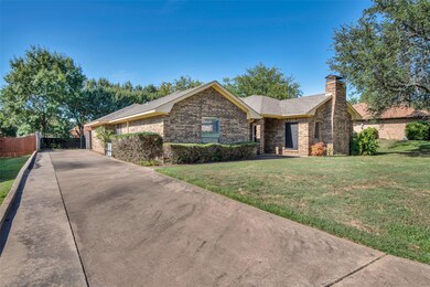 4012 Crescent Valley Cir, Denison, TX 75020 - photo 2