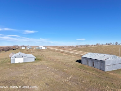 6602 140th Ave SW, Amidon, ND 58620 - photo 6
