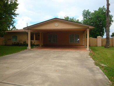 109 Ida Ave, Bay City, TX 77414 - photo 2