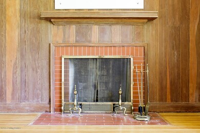 9201 Hudson Ln, Louisville, KY 40291 - photo 5