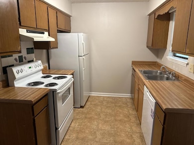 821 Barringer Dr unit A, Raleigh, NC 27606 - photo 4