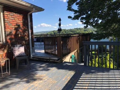 315 Diamond St, Slatington, PA 18080 - photo 6