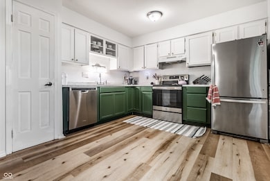 6503 Park Central Way unit B, Indianapolis, IN 46260 - photo 3