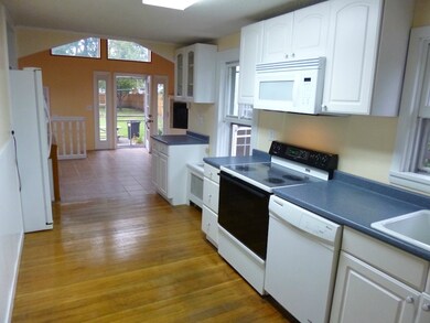 75 Orchard Ave, Middletown, RI 02842 - photo 4