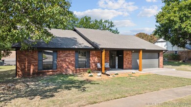 7208 S Oak Ave, Broken Arrow, OK 74011 - photo 2