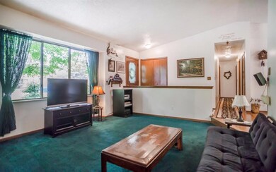 379 Hardman Dr, Howell, MI 48843 - photo 2