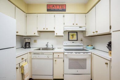 011-photo-kitchen-6322497