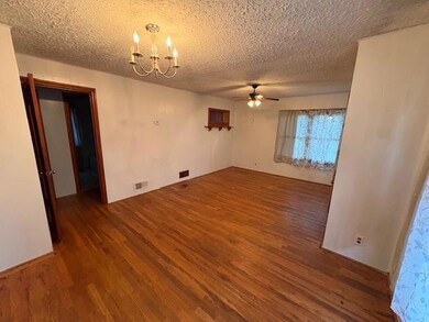 711 Broad St, Tarkio, MO 64491 - photo 4