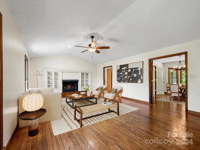 60 Sherry Ln, Leicester, NC 28748 - photo 4