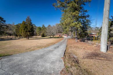 561 Dawnville Rd NE, Dalton, GA 30721 - photo 4
