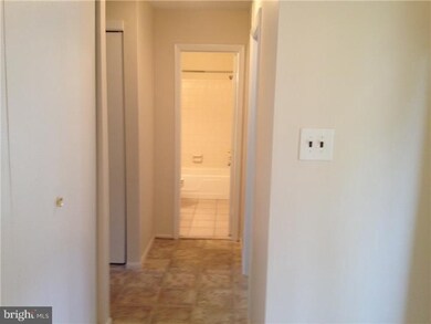 211 W Meadow Rd, Lindenwold, NJ 08021 - photo 6