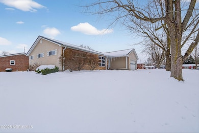 1744 Lora Ln, Defiance, OH 43512 - photo 3