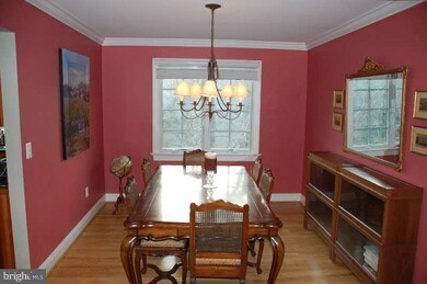 1908 Aubrey Place Ct, Vienna, VA 22182 - photo 6