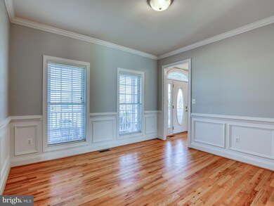 112 Julasar Dr, Winchester, VA 22602 - photo 6