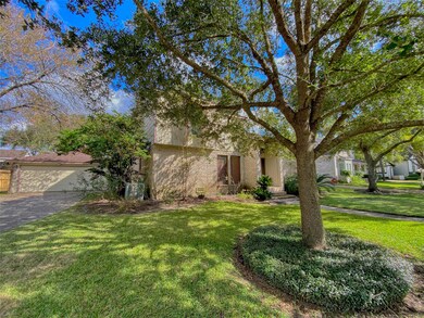 1813 Eagles Cove, Friendswood, TX 77546 - photo 2