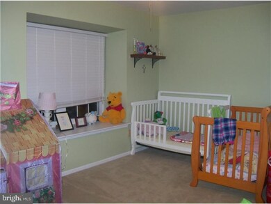 2499 Hillendale Dr, Norristown, PA 19403 - photo 7