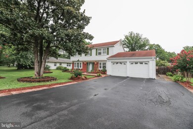 4305 Middle Ridge Dr, Fairfax, VA 22033 - photo 2
